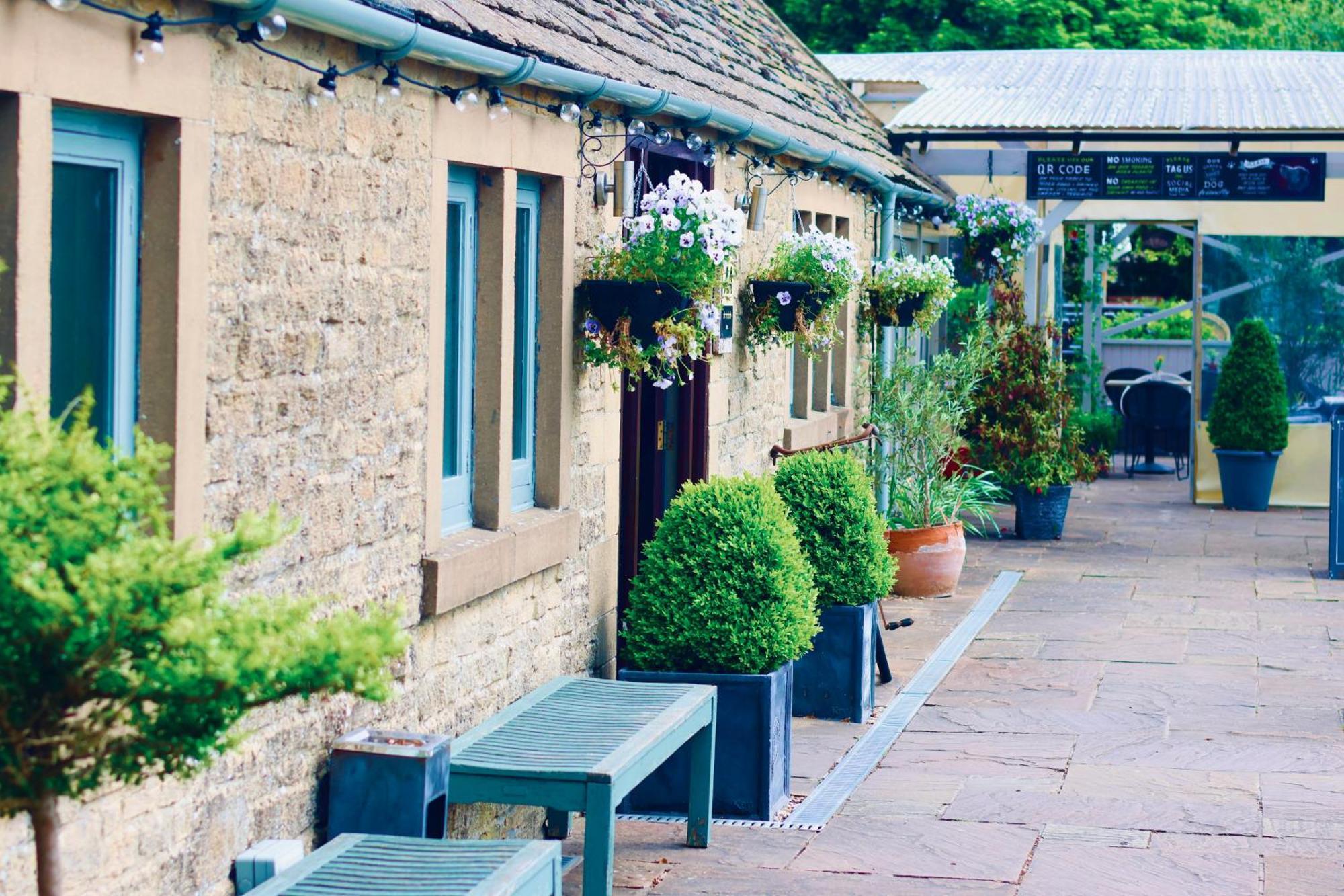 The Ragged Cot Hotel Minchinhampton Exterior foto